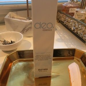 Milk Dress deo Essence Soft Armpit Cream